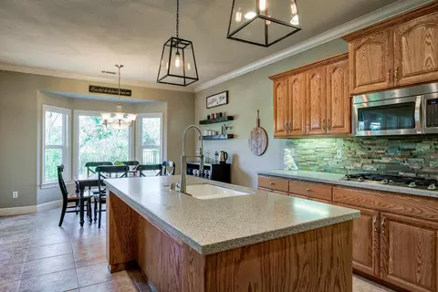 1563 Spanish Bay Dr, Redding, CA 96003 photo 16