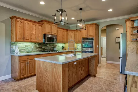 1563 Spanish Bay Dr, Redding, CA 96003 photo 18