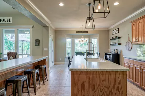 1563 Spanish Bay Dr, Redding, CA 96003 photo 17
