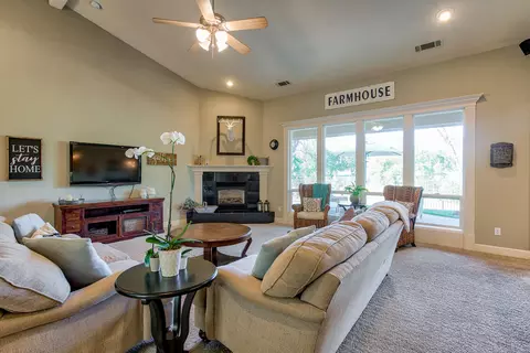 1563 Spanish Bay Dr, Redding, CA 96003 photo 11