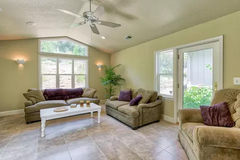 496 Bedrock Ln, Redding, CA 96003 photo 11