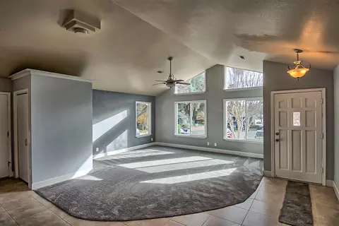 496 Bedrock Ln, Redding, CA 96003 photo 3