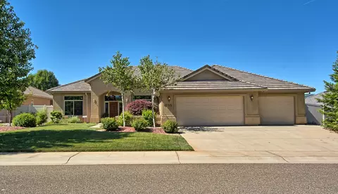 4755 Brincard St, Redding, CA 96003 photo 2