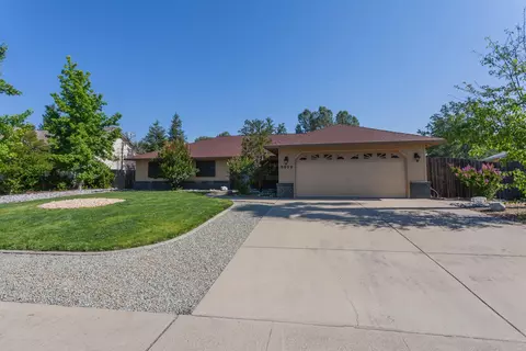 3032 Sunglow Dr, Redding, CA 96001 photo 4