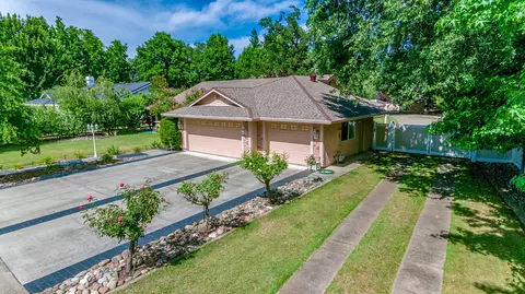 5247 Morning Dew Way, Redding, CA 96001 photo 3