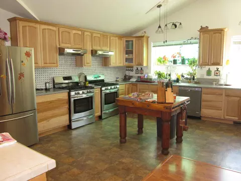 21188 Keith Ct, Redding, CA 96003 photo 6