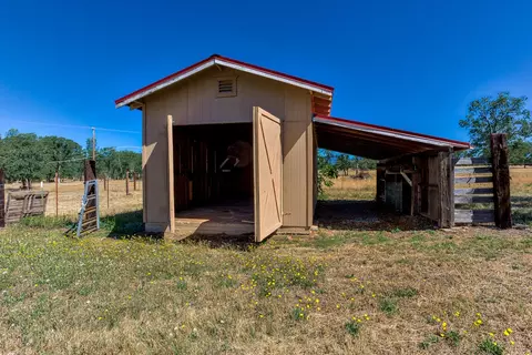 22156 Old Alturas Rd, Redding, CA 96003 photo 35