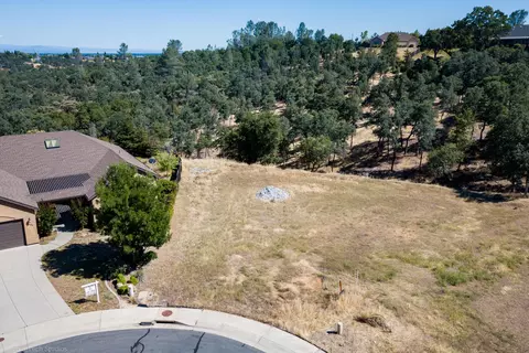 3117 Redondo Ct, Redding, CA 96003 photo 2