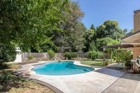 6707 Reflection St, Redding, CA 96001 photo 4