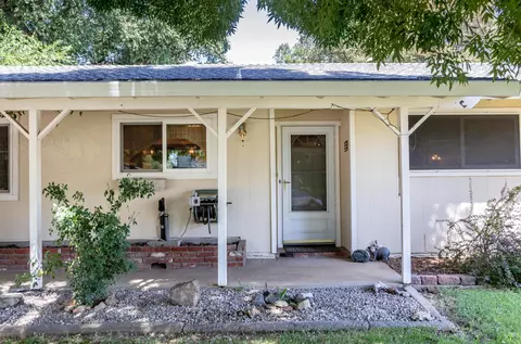 6707 Reflection St, Redding, CA 96001 photo 2