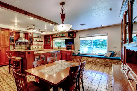 6328 Quail Creek Rd, Redding, CA 96002 photo 11