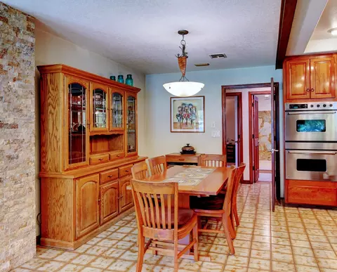 6328 Quail Creek Rd, Redding, CA 96002 photo 5