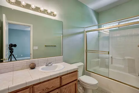 1681 Galway Dr, Redding, CA 96001 photo 13