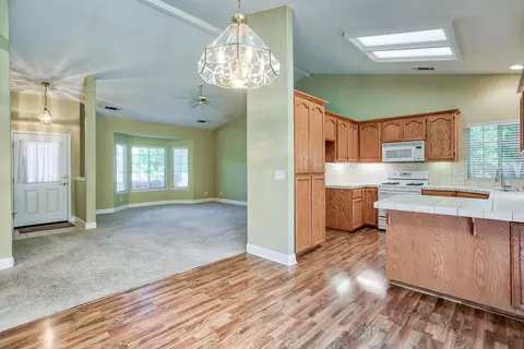 1681 Galway Dr, Redding, CA 96001 photo 7