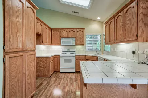 1681 Galway Dr, Redding, CA 96001 photo 8