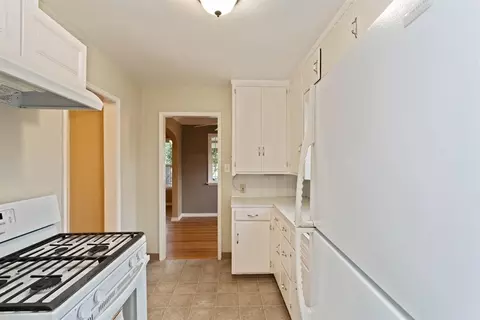 2036 Verda St, Redding, CA 96001 photo 4