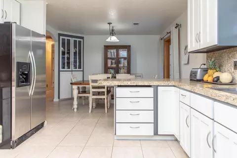 3275 Harlan Dr, Redding, CA 96003 photo 13