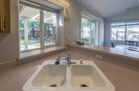 5891 Fairmont Dr, Redding, CA 96003 photo 9