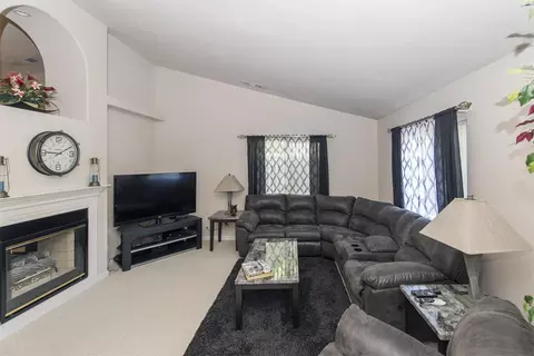 5891 Fairmont Dr, Redding, CA 96003 photo 3
