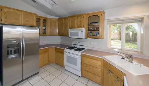 5891 Fairmont Dr, Redding, CA 96003 photo 7