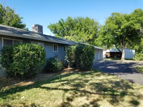 19216 W Niles Ln, Redding, CA 96002 photo 2