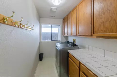 1355 Carla Cir, Redding, CA 96003 photo 10