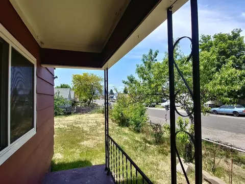 363 Jackson St, Weed, CA 96094 photo 3