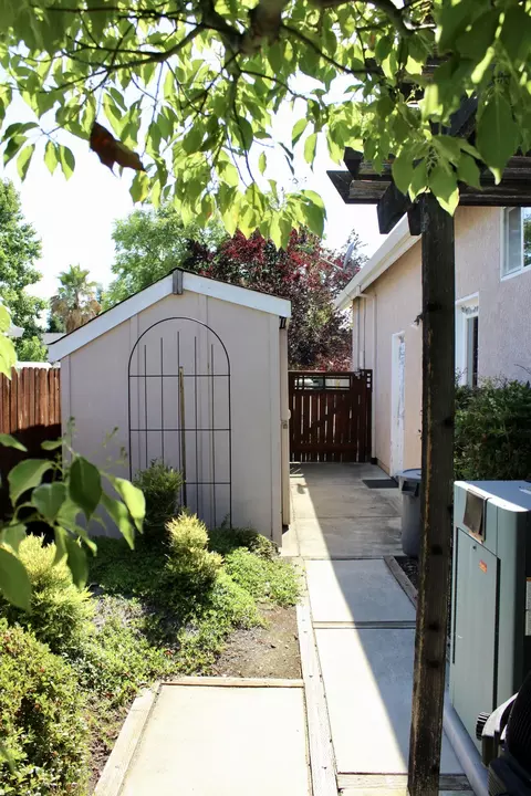 1619 Spanish Bay Dr, Redding, CA 96003 photo 8