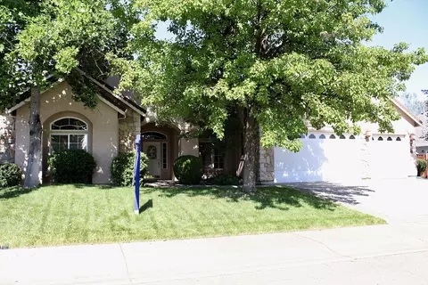 1619 Spanish Bay Dr, Redding, CA 96003 photo 3