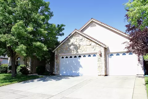 1619 Spanish Bay Dr, Redding, CA 96003 photo 2