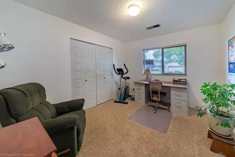 230 Woodhill Dr, Redding, CA 96003 photo 14