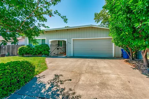 513 Estate St, Redding, CA 96002 photo 28