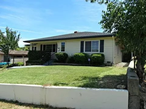 2235 Placer St, Redding, CA 96001 photo 3