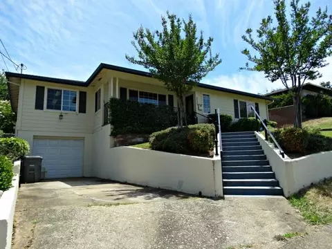 2235 Placer St, Redding, CA 96001 photo 2