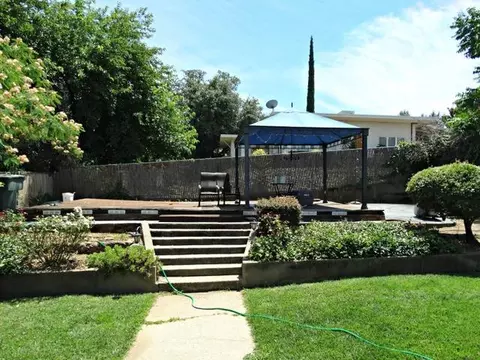 2235 Placer St, Redding, CA 96001 photo 5
