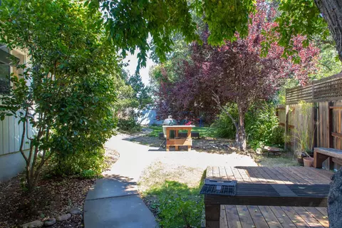 1887 Galway Dr, Redding, CA 96001 photo 41