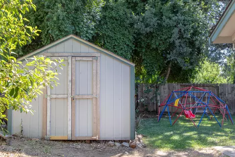 1887 Galway Dr, Redding, CA 96001 photo 34