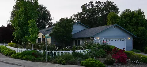 1887 Galway Dr, Redding, CA 96001 photo 3