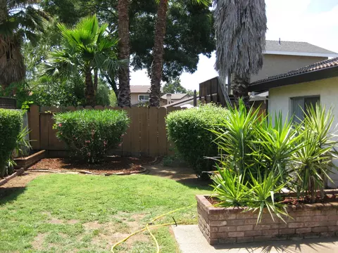 2615 Avola St, Redding, CA 96002 photo 9