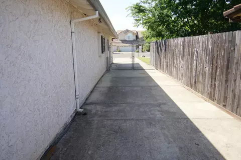 752 Teakwood Dr, Redding, CA 96003 photo 35