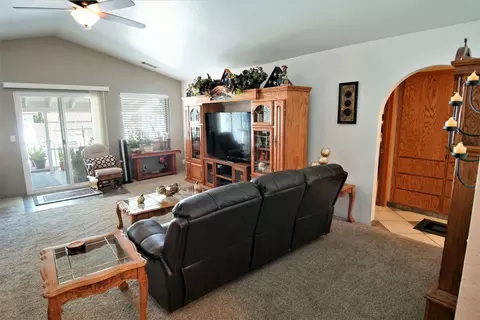 752 Teakwood Dr, Redding, CA 96003 photo 12
