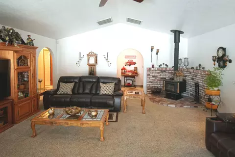 752 Teakwood Dr, Redding, CA 96003 photo 10