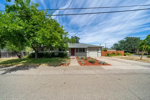3570 Elizabeth Way, Redding, CA 96001 photo 2