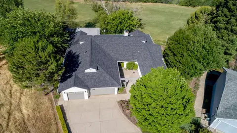6010 Gleneagles Ct, Redding, CA 96003 photo 5