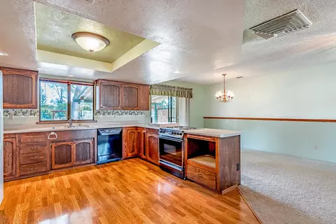 11421 Suggie Ln, Redding, CA 96003 photo 13