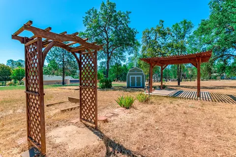 11421 Suggie Ln, Redding, CA 96003 photo 30