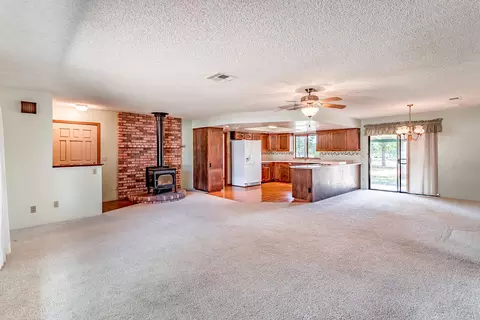 11421 Suggie Ln, Redding, CA 96003 photo 10