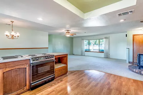 11421 Suggie Ln, Redding, CA 96003 photo 16