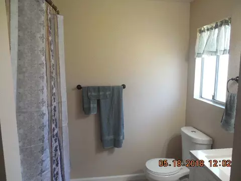 610 Crosby Ln, Red Bluff, CA 96080 photo 9