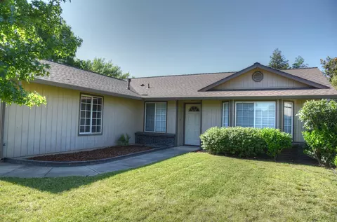 2837 Antigua Dr, Redding, CA 96003 photo 1